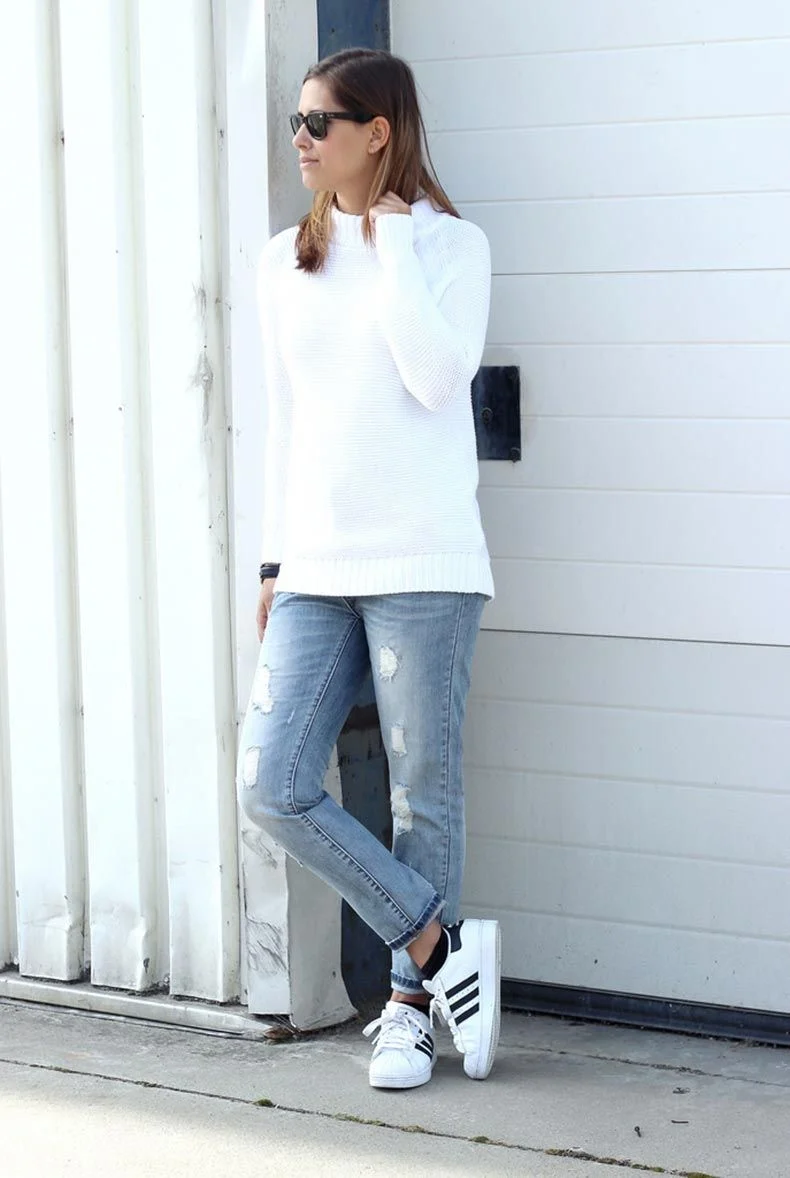 Adidas Superstar White outfit