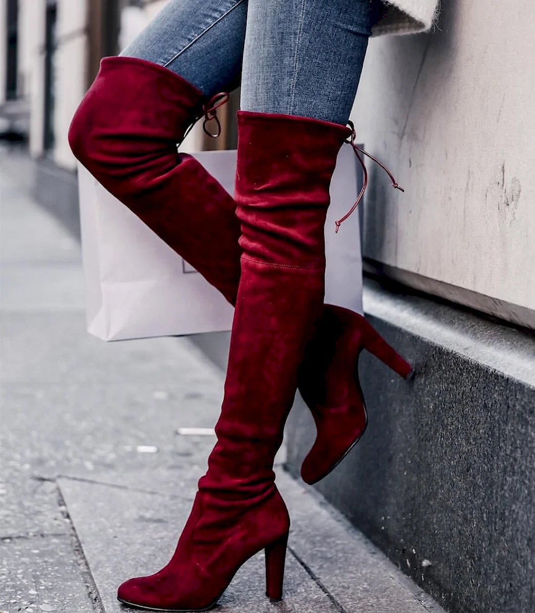 Бордовые ботильоны Stuart Weitzman