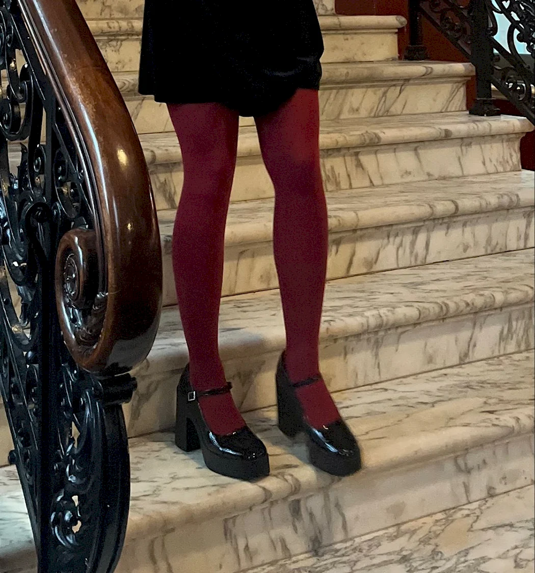 Dark feminine стиль
