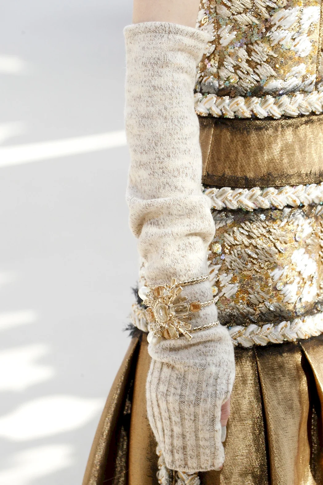 Митенки Chanel