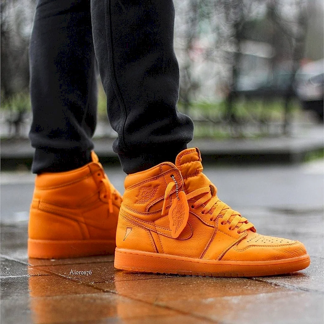 Nike Air Jordan 1 оранжевые Retro High