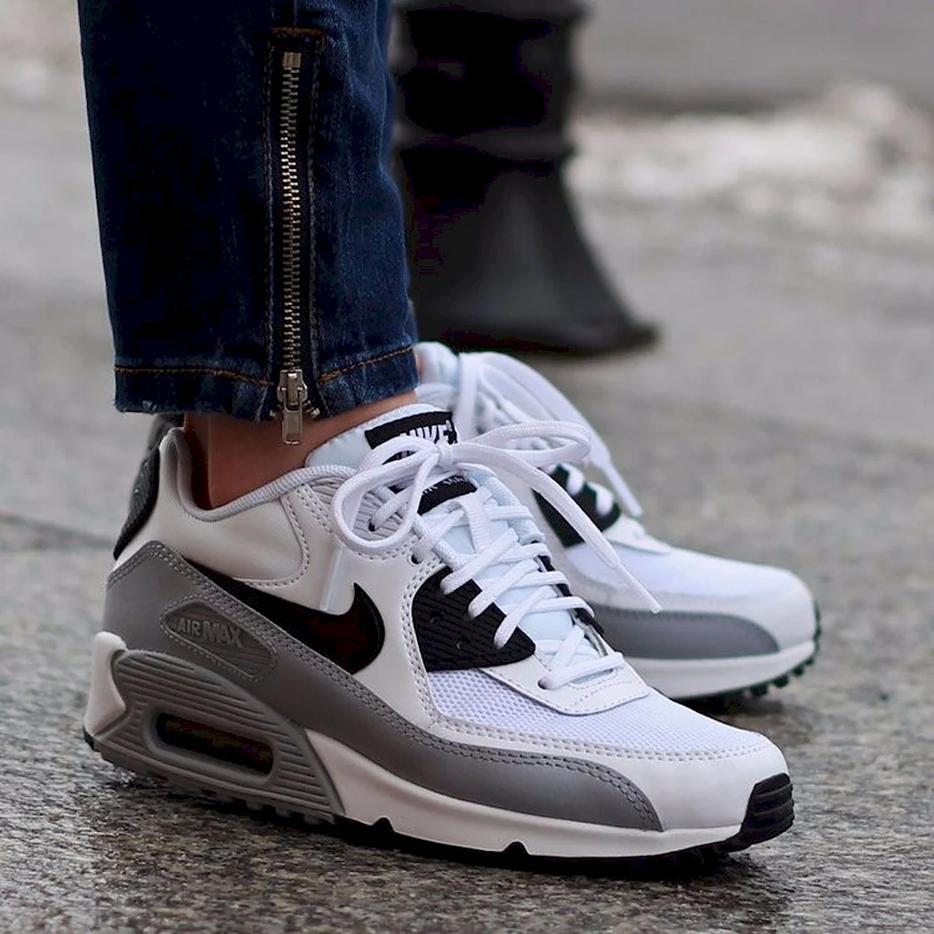 Nike Air Max 90 Black White
