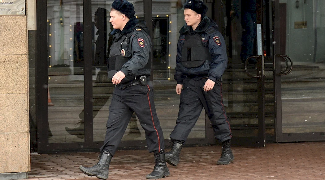 Оперативник полиции