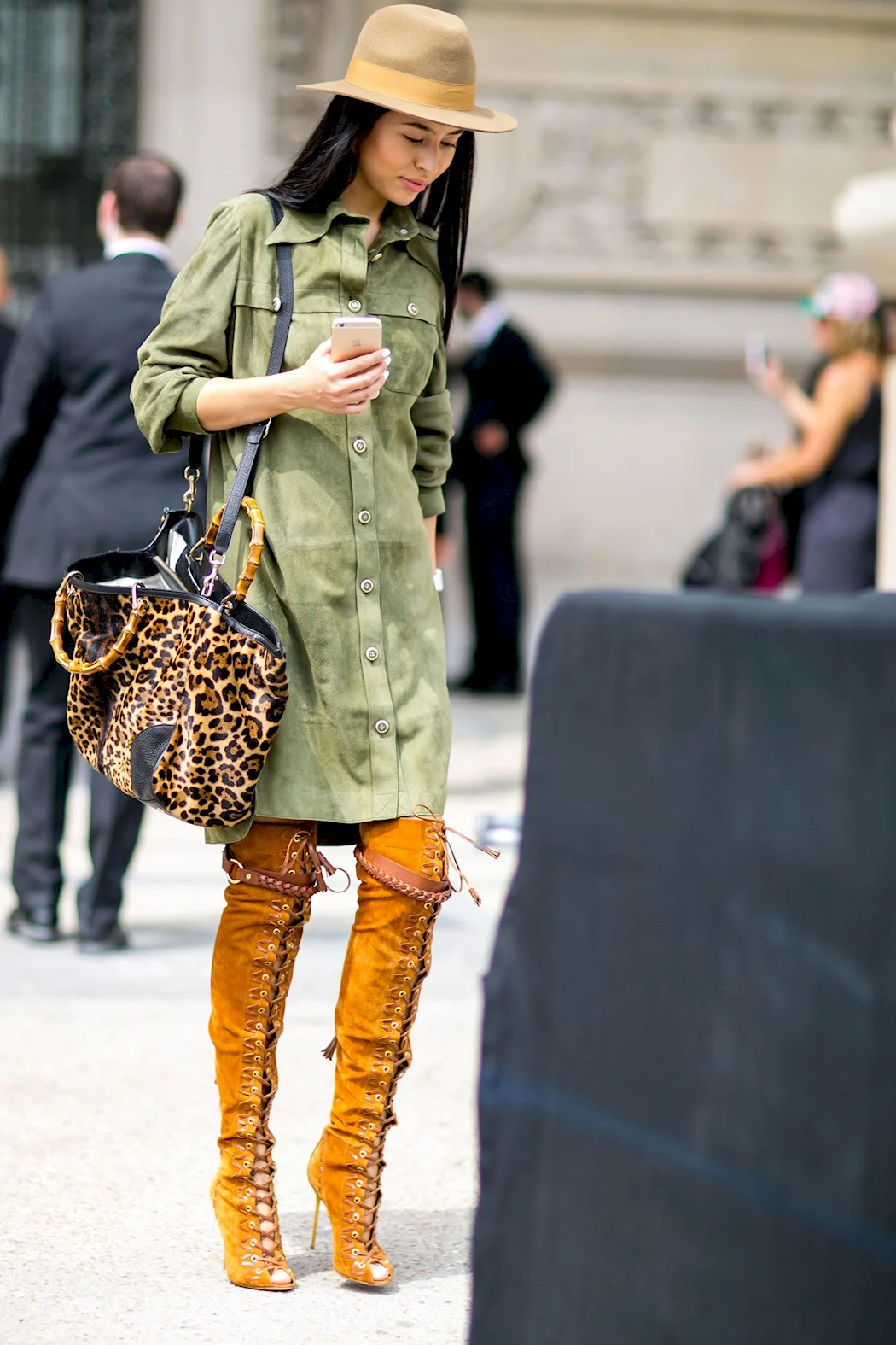 Рыжие сапоги Street Style