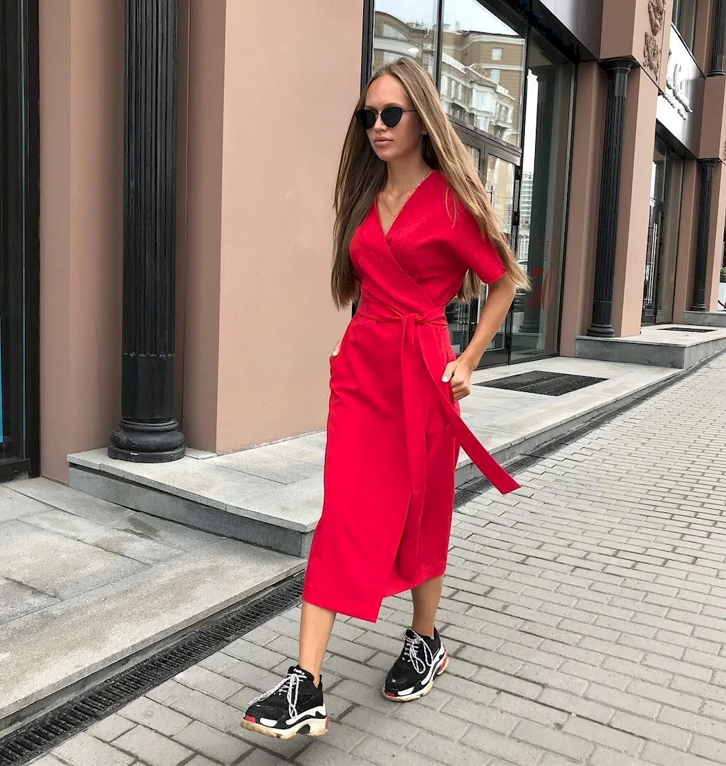 Спортивное платье длинное