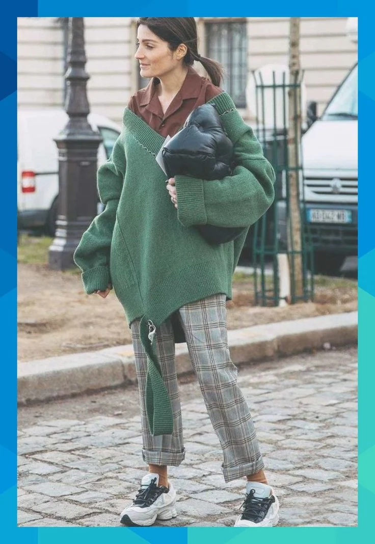 Свитер Баленсиага зеленый