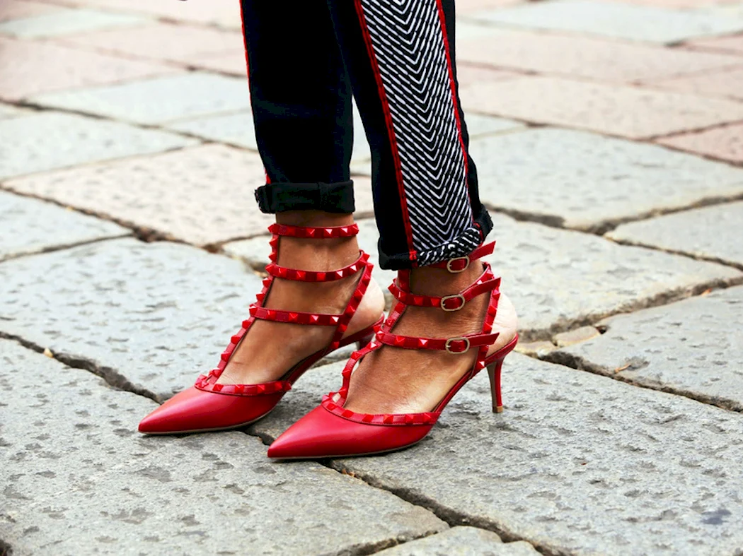 Туфли Valentino Rockstud стритстайл