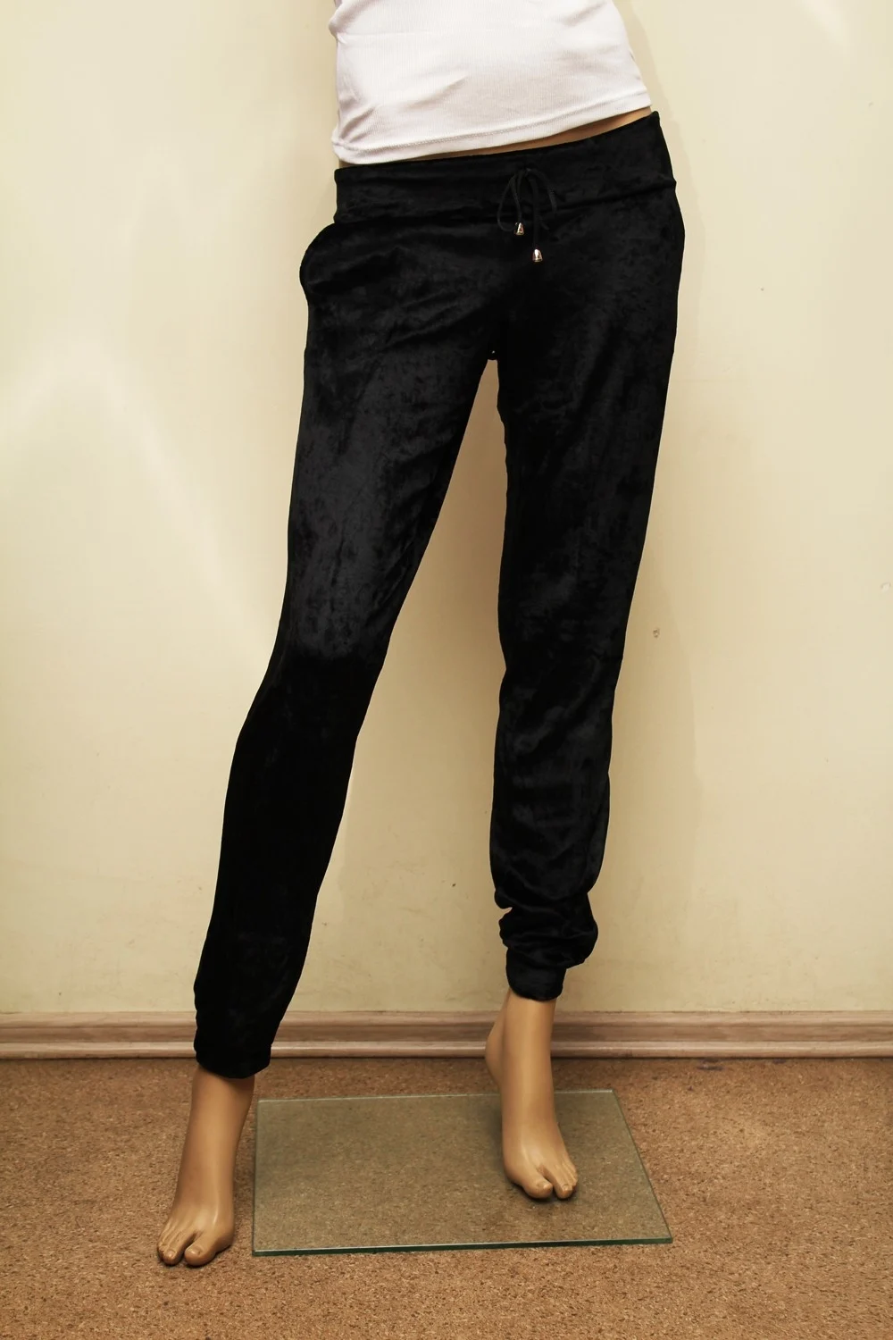 Велюровые спортивные штаны Stradivarius
